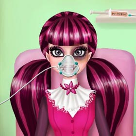 game Draculaura First Aid